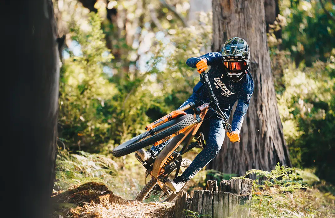 Giant MTB Team in CUORE Radbekleidung